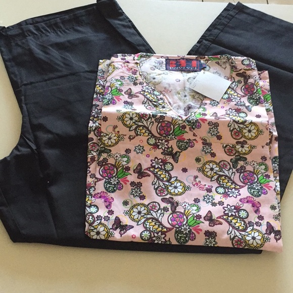 Medical Uniform Scrub Set - Picture 1 of 5